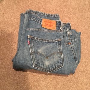 Men’s Levi’s 550 jeans
